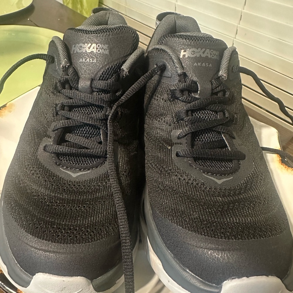 Hoka Men's Akasa Black Athletic Shoes